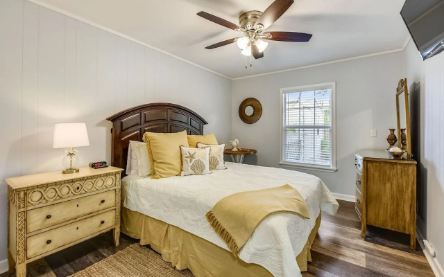 Southern Tranquility by Book That Condo