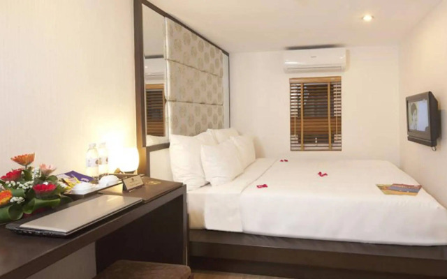 Rising Dragon Villa Hotel