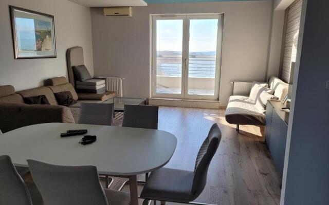 Club218 Wellness Apartments