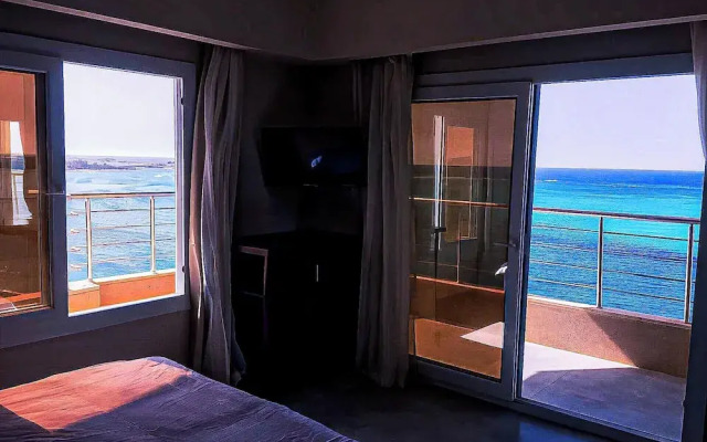 Luxury Apartment 3BR & Full Sea View