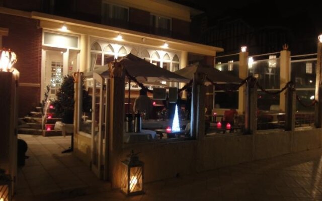Beach Hotel - Auberge des Rois