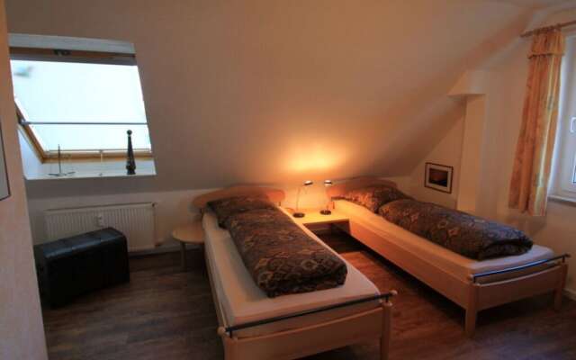 Lake View Modern Retreat