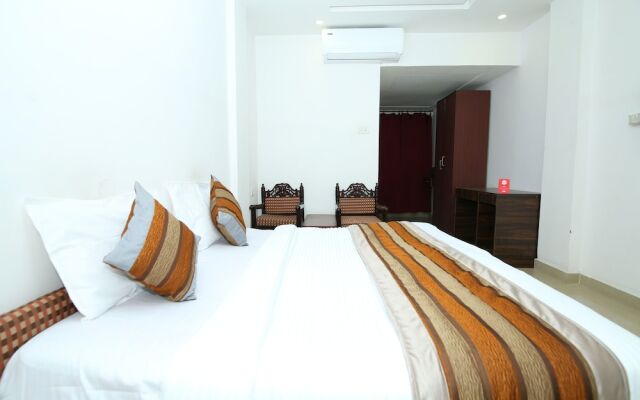 OYO 9857 Hotel Suryaa