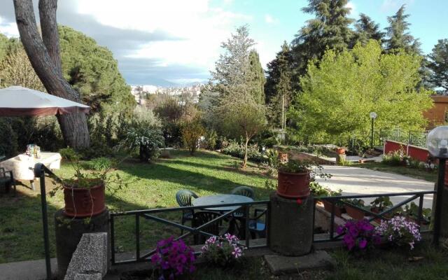 Vigna dell'Agrifoglio Home Residence di Eugenio Azzolini