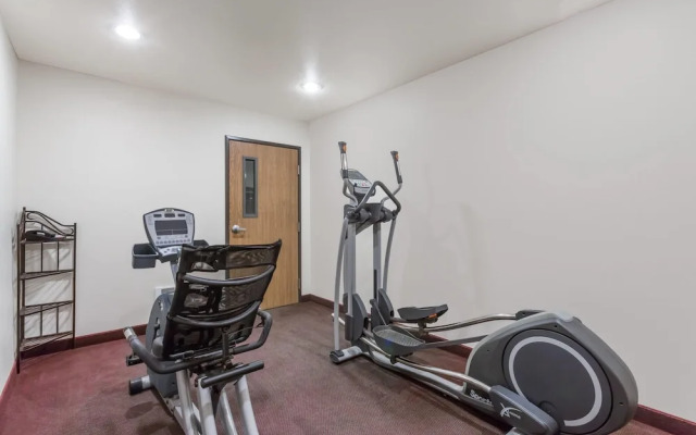 Super 8 by Wyndham Rexburg