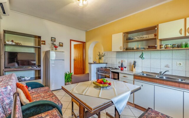 Beautiful Apartment in Medulin With 2 Bedrooms and Wifi