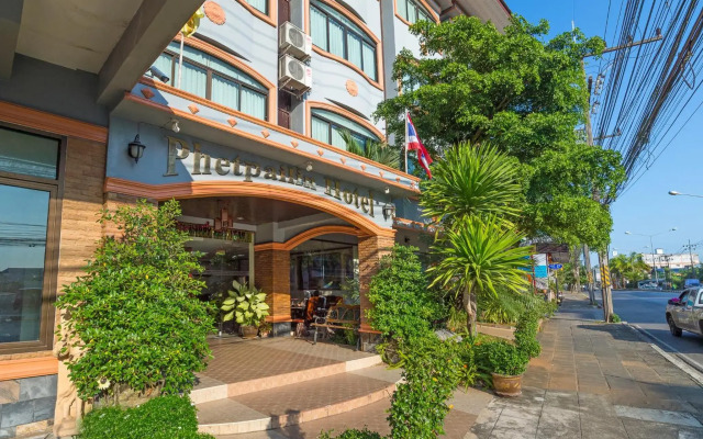 Sripet Hotel