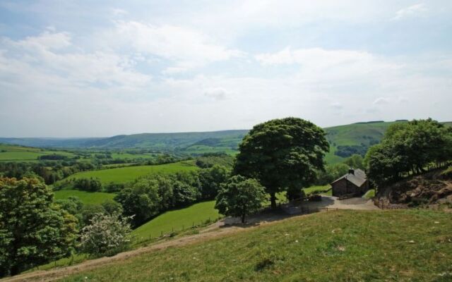 Holiday Home Uwch y Foel