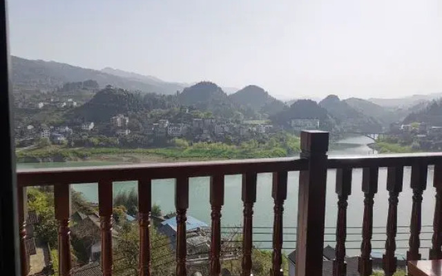 Furong town Linjiang floor inn