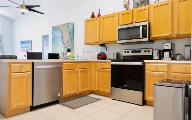 948 Lake Berkley Dr, Kissimmee, US