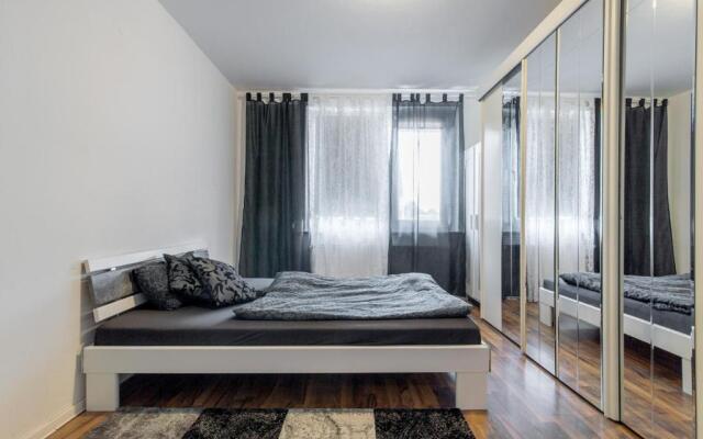 Id 5502 - Private Apartment