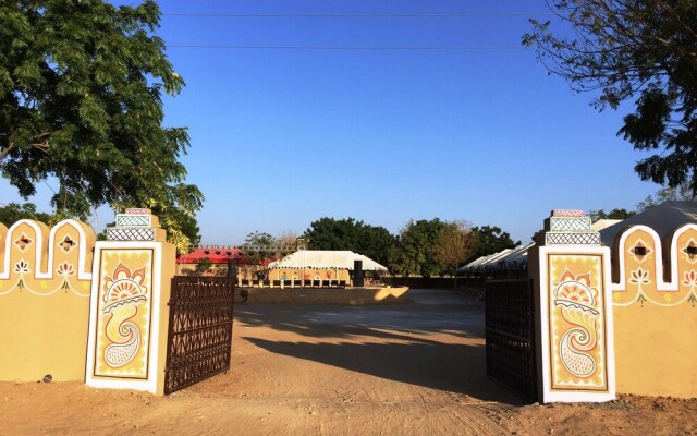 Desert Glamping