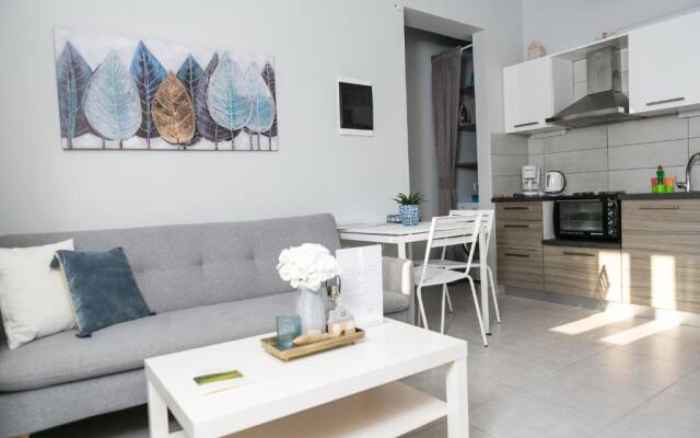 Manos Housing Units