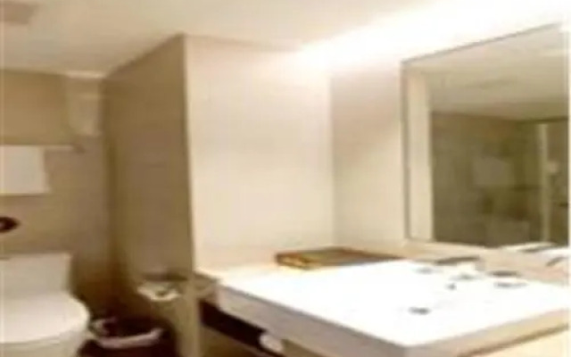 Home Inn Ji'nan Jing'er Weiyi Road Wanda Plaza