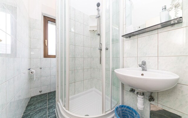 Nice Apartment in Kastel Stafilic With 1 Bedrooms and Wifi