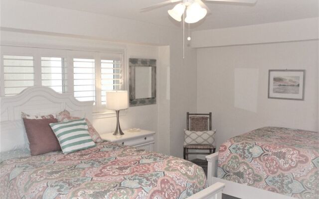 Jamaica Royale 504 - 2 Br Condo