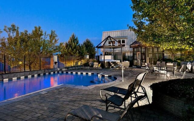 Moore Executive Suites - Bishops Landing