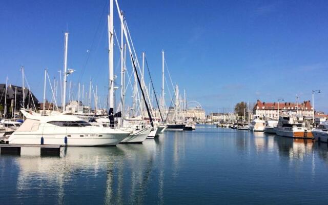 Le Petit Trouville