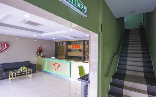 Hotel 22 Northport by OYO Rooms