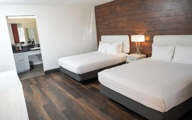 Carson Valley Motor Lodge & Suites