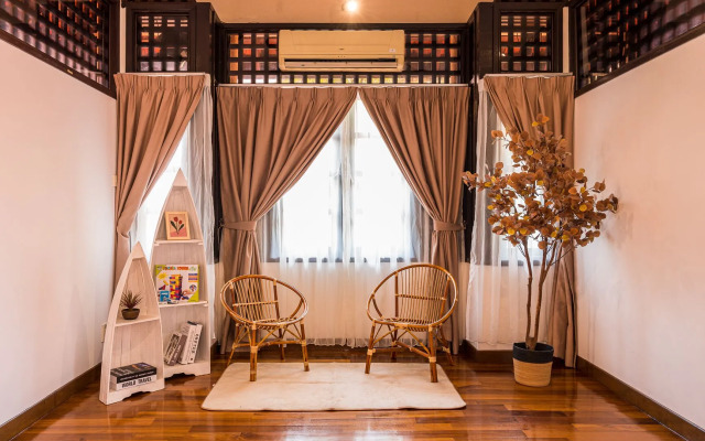 9225sf 6BR 27PAX Private Pool Villa, 1km to KLCC