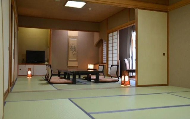 Izu Nagaoka Onsen Sanraku No Yado Sakaya