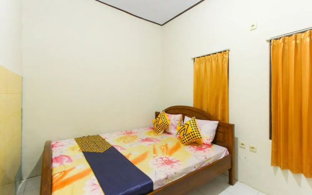 SPOT ON 1842 Cevilla Bnb Residence Syariah
