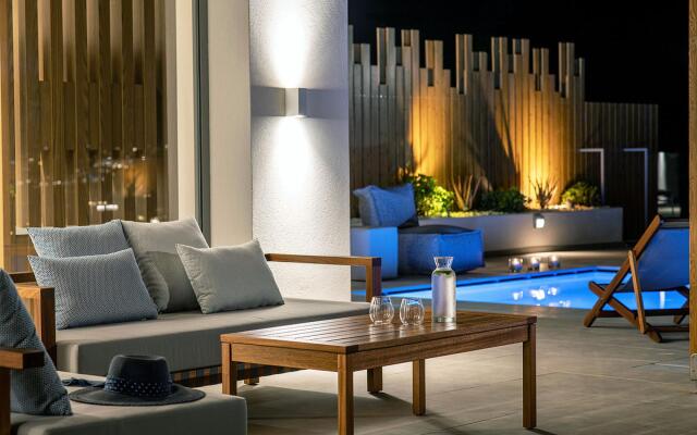 Blue Senses Villas Next to the Beach Heated Pool
