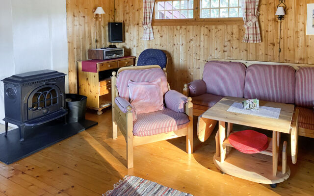 Holiday Home Holmestua (SOO398)