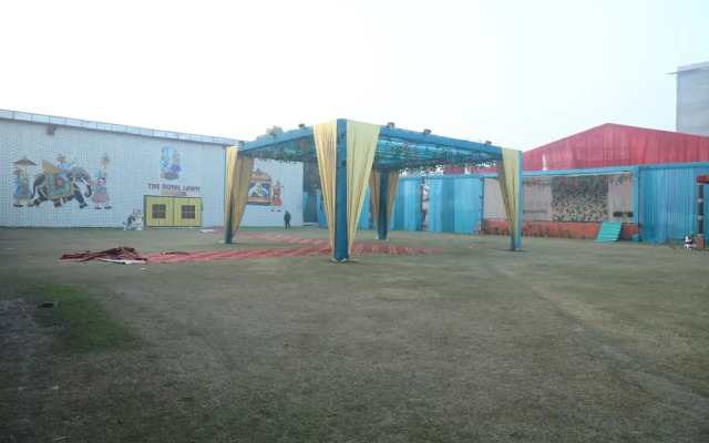 The Royal Paradise