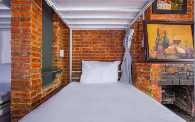 SPOT ON 957 Hue Corner Hostel