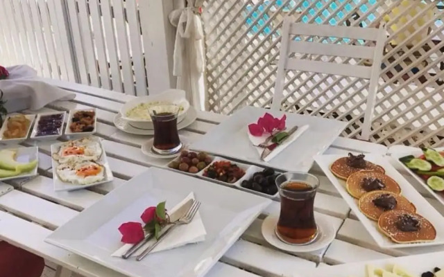 Alacati Alaris Otel