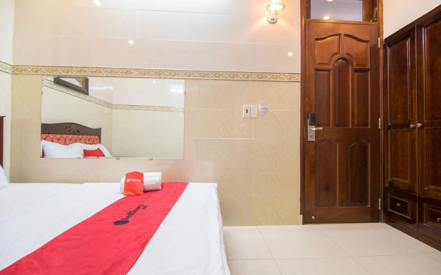 RedDoorz near Tan Son Nhat Airport