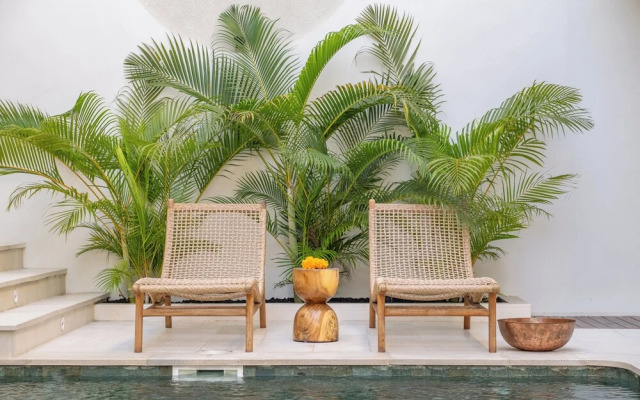 OriVista Luxe Boutique Villa en Canggu- Pool Side 1