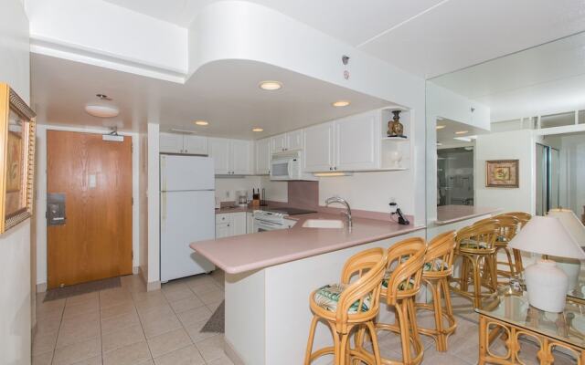 Spacious One Bedroom Harbor View Condos at Ilikai Marina With Private Balcony