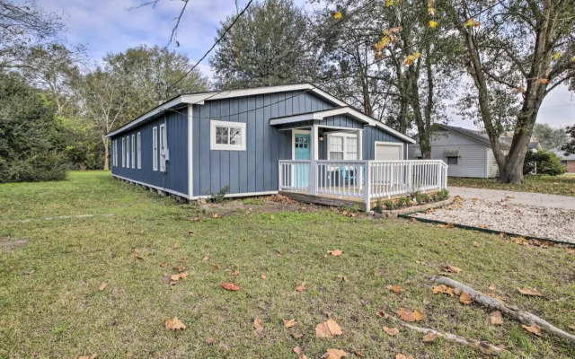 Pet-friendly Cottage, 3 Blocks to Main St!