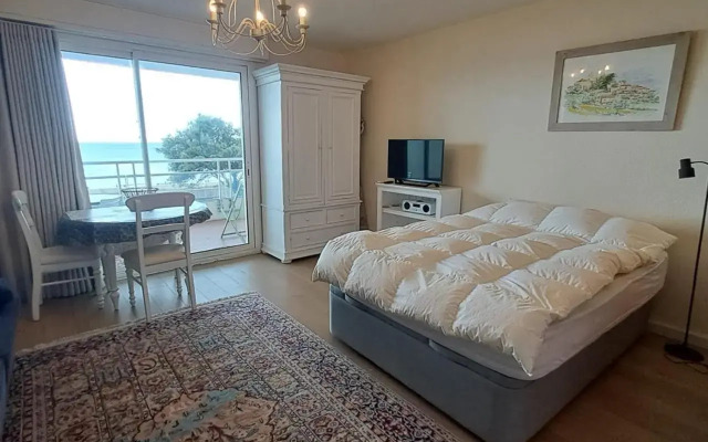 Studio And Terrace Sea View In La Baule