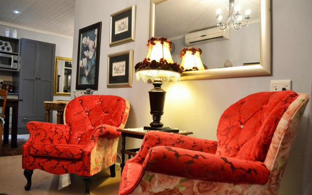 Versailles Self-Catering