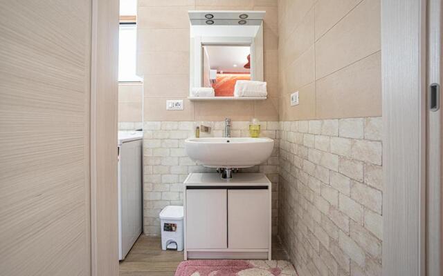Mola’S Square House