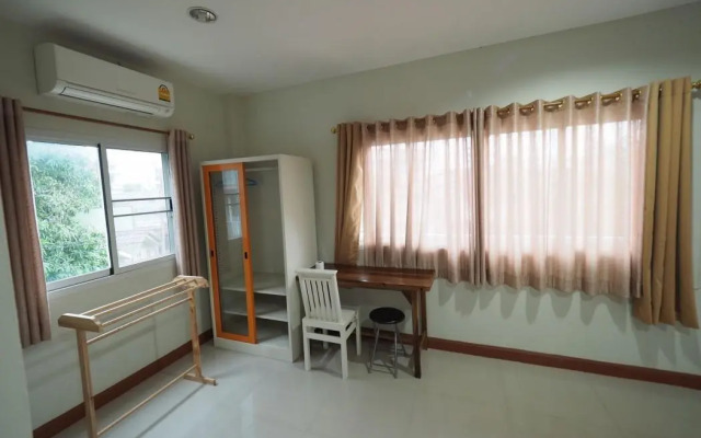 Sornwaree Apartment