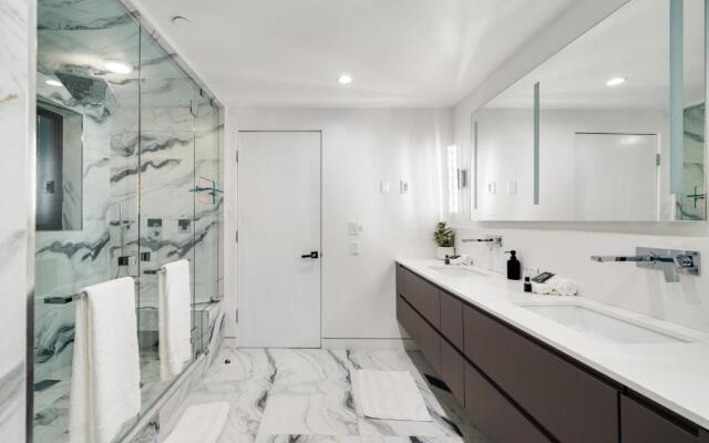 Modern Smart Home With Spectacular Views