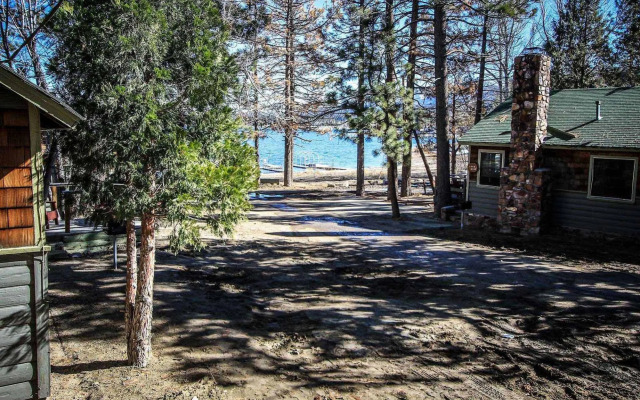 Shore Acres Lodge
