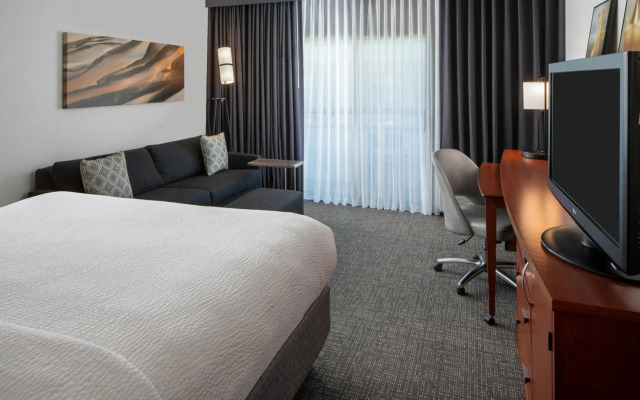 Courtyard by Marriott Memphis East/Park Avenue