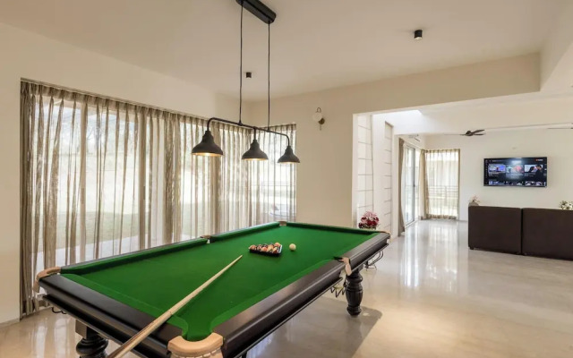 Golfer's Arena by Stayjade