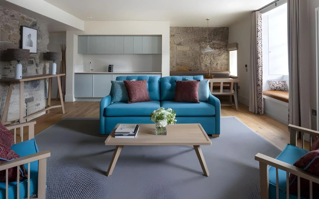 Abbey Strand Apartments at Holyrood