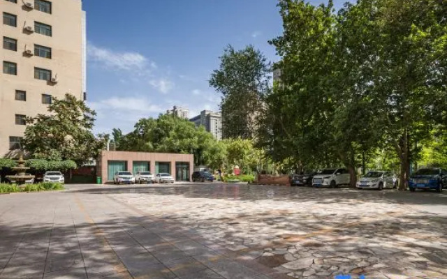 Starway Hotel (Korla Huijia Times Square)