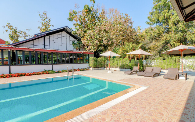 Tong House Resort