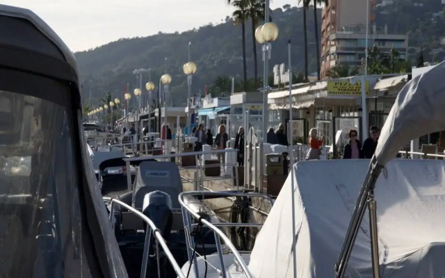 Sea View in Golfe-juan Near Cannes Beach