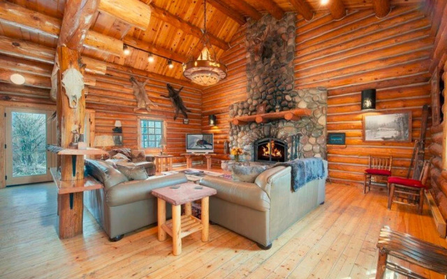 Macker's Cabin by JHRL