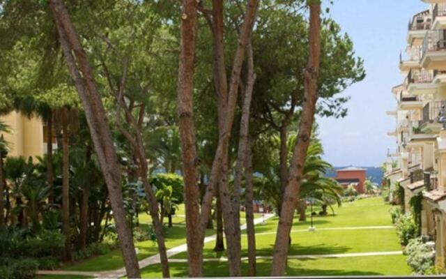 Apartment in Marbella, Malaga 102959